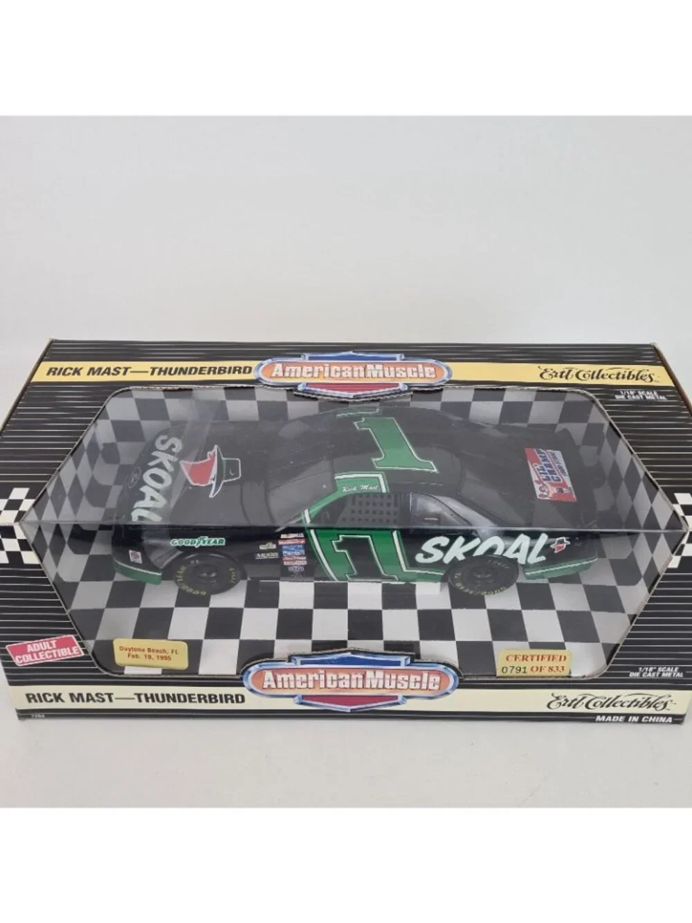 ERTL American Muscle Nascar Car Skoal Bandit #1 Rick Mast 1:18 DieCast D71